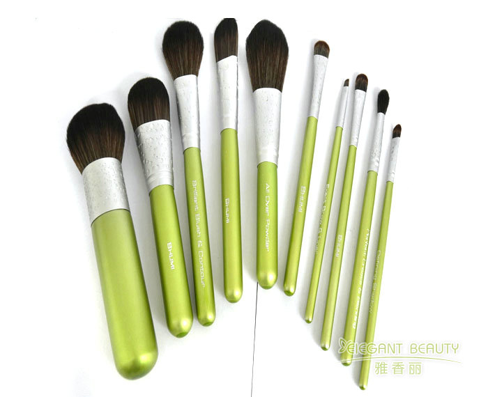 探索美丽的秘密：化妆刷的魅力